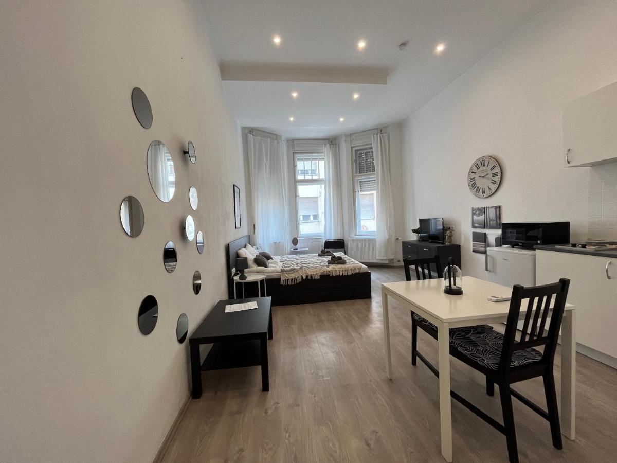 D58 Superior Apartments In The City Center บูดาเปสต์ ภายนอก รูปภาพ